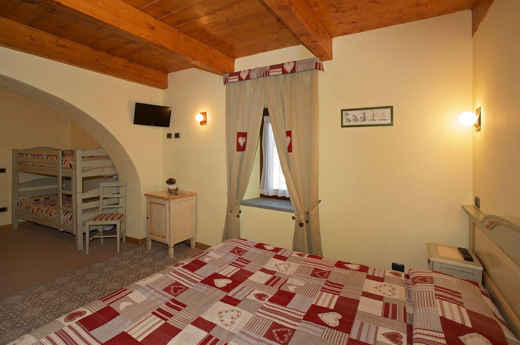 Hotel Chez Toi Oulx Kültér fotó